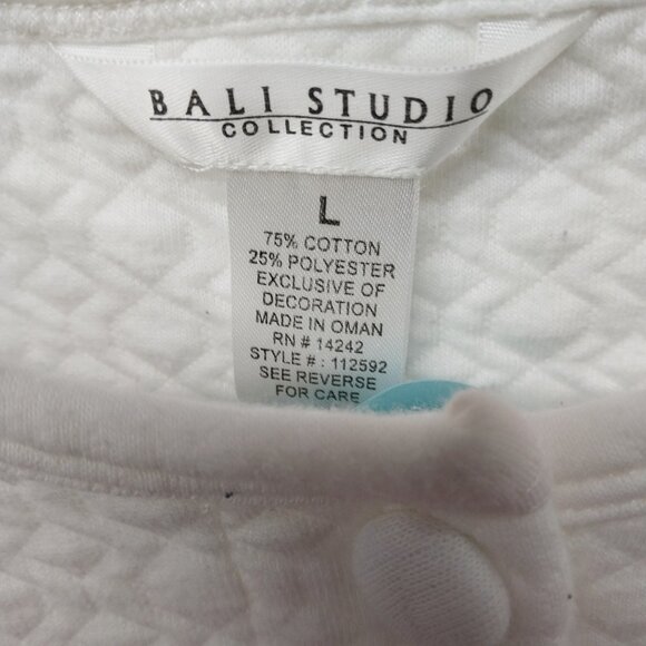 3733 Size Large Bali Studio Upcycled Shacket, in White and Red Print. - Picture 8 of 8